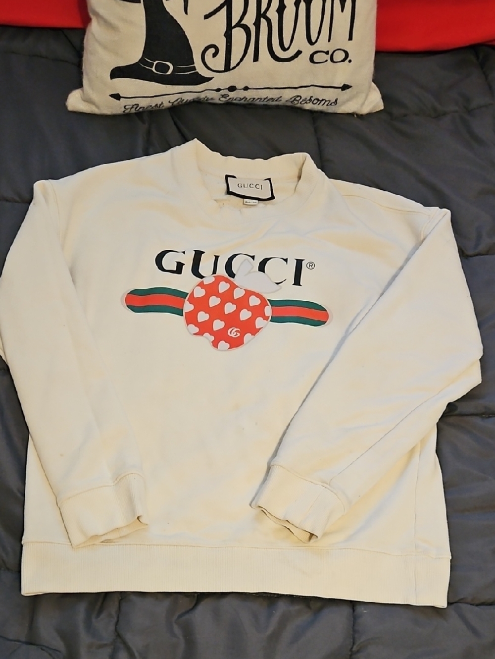 Gucci Les Pommes Creme Colored Crewneck Sweater Size S
